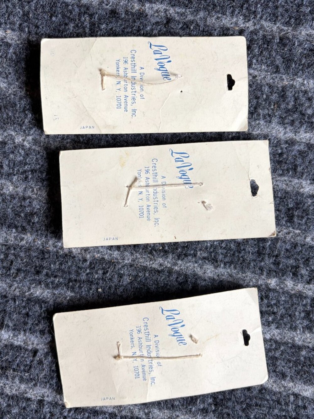 La Vogue Vintage Mustard Buttons Approximately 1" #7042 - Picture 2 of 3